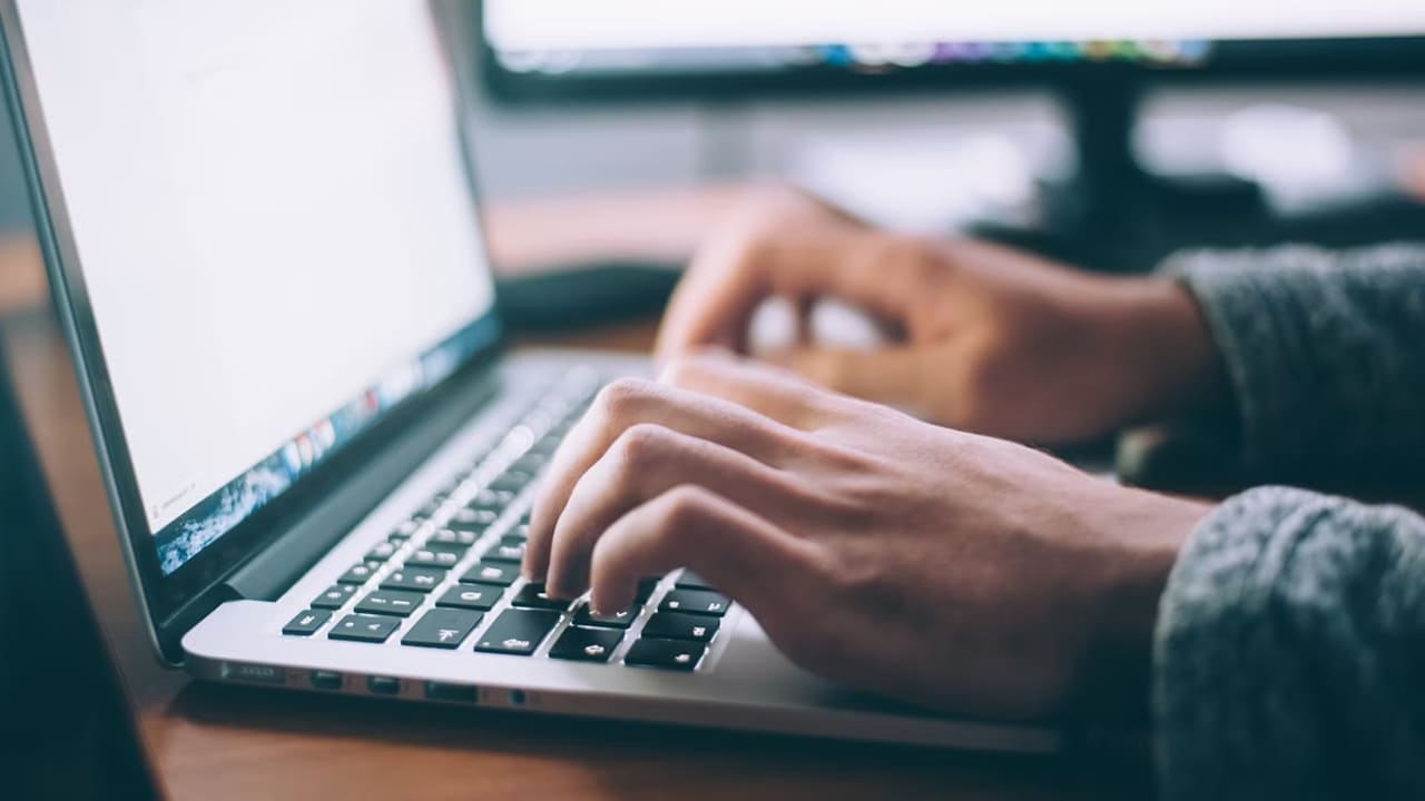 cara mendinginkan laptop yang panas atau overheat